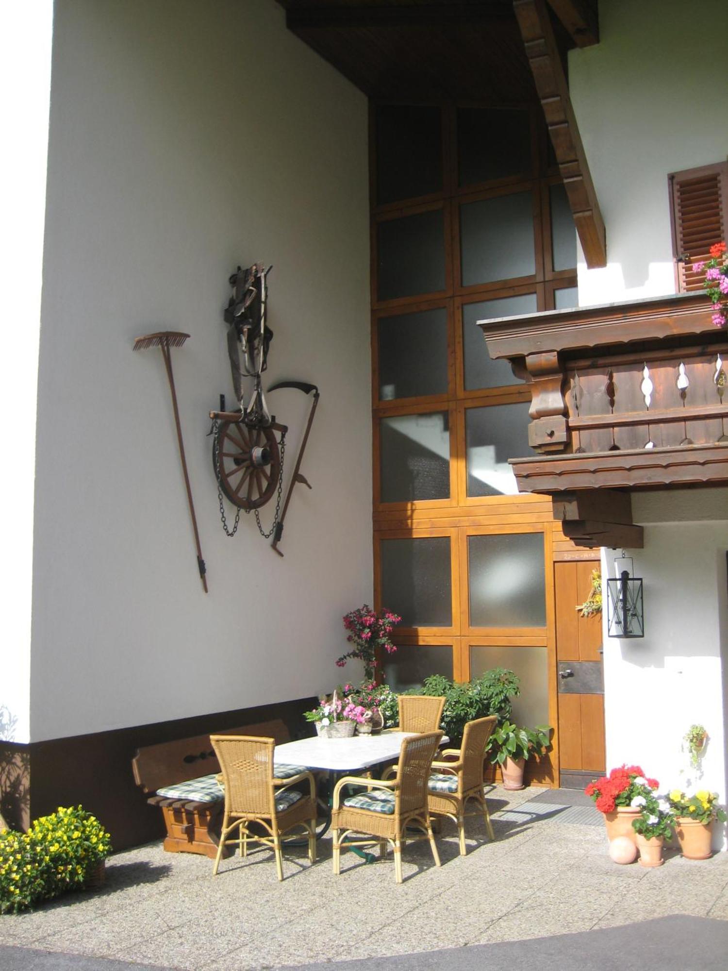 Ferienwohnungen Schleich Nassereith Ngoại thất bức ảnh